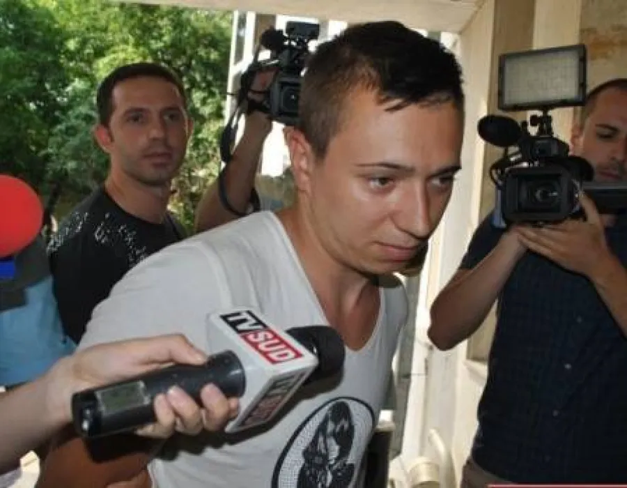 Foto Tânăr din Gorj, bătut până la leşin pentru că nu îi plac manelele
