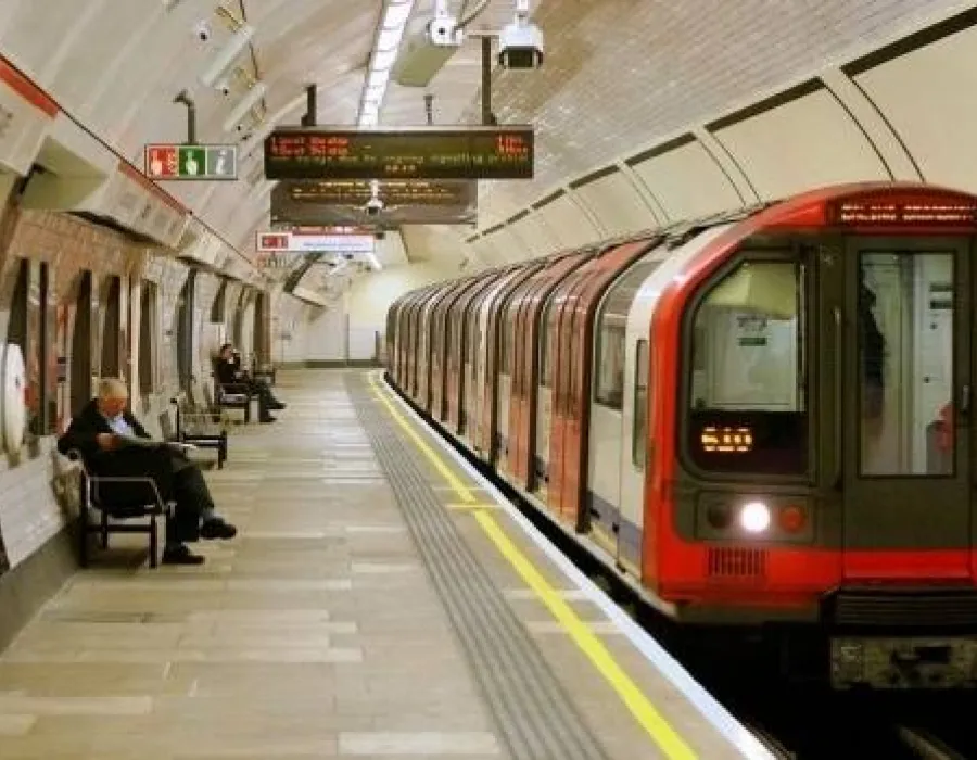 Foto HAOS în LONDRA. Prima grevă la METROU după 13 ani