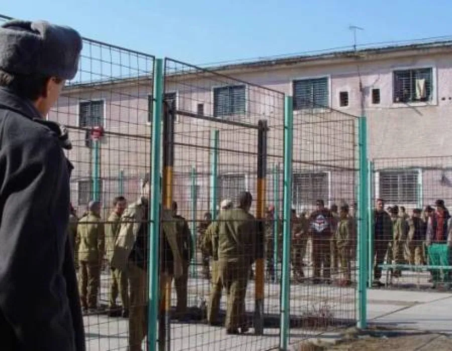 Foto Ministerul Justiţiei vrea să construiască două noi penitenciare