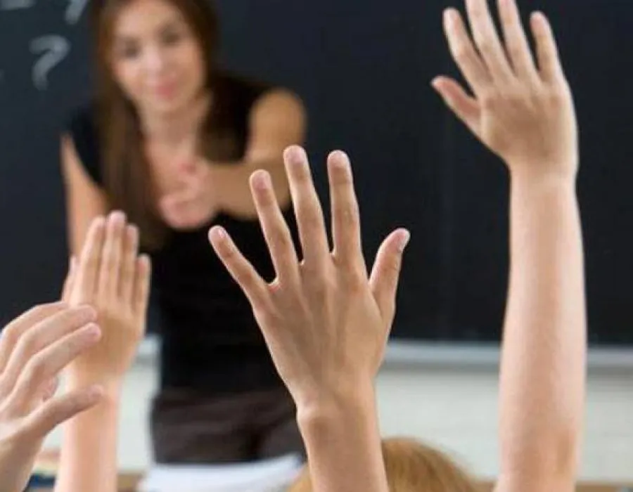 Foto Primăriile, obligate să deconteze naveta profesorilor