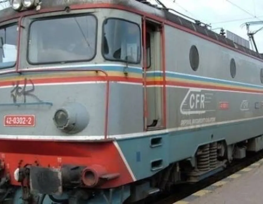 Foto Traficul feroviar, afectat de CANICULĂ. Trenurile vor circula cu viteză redusă