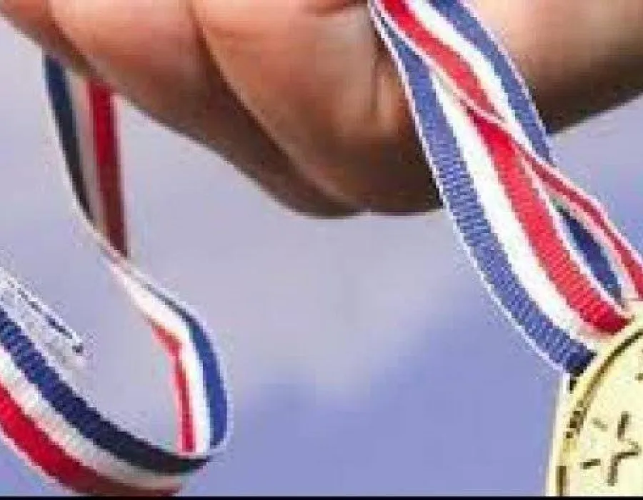 Foto Premieră: Un elev român a luat medalia de aur la Olimpiada Internaţională de Biologie