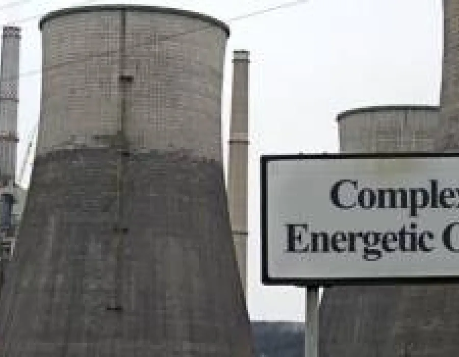 Foto Complexul Energetic Oltenia a disponibilizat 2.000 de angajaţi: Alte 1.070 de persoane au fost externalizate