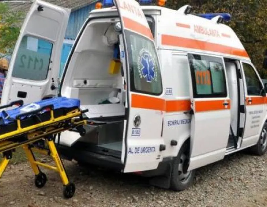 Foto 15 copii aflaţi în tabără la Băile Herculane au ajuns la spital cu toxiinfecţie alimentară