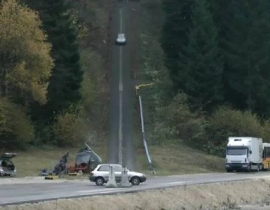 Foto VIDEO / Cum arată un impact la 200 km/h