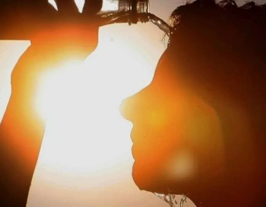 Foto COD PORTOCALIU de caniculă, extins în prima zi de toamnă. România se TOPEŞTE