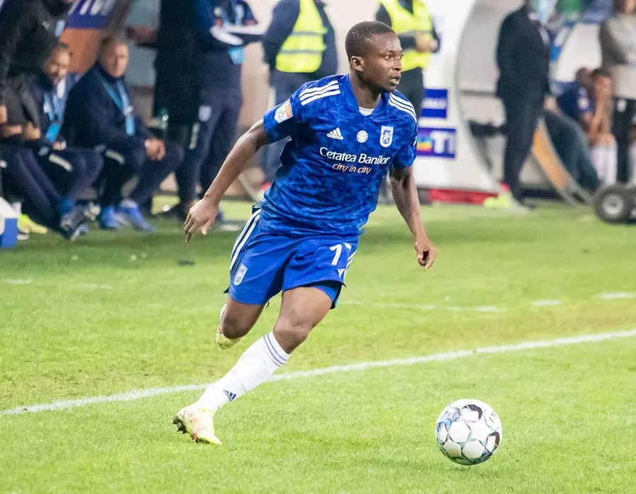 Foto Asamoah a revenit în fotbalul românesc. Cu cine a semnat fostul jucător al lui FCU 1948 Craiova