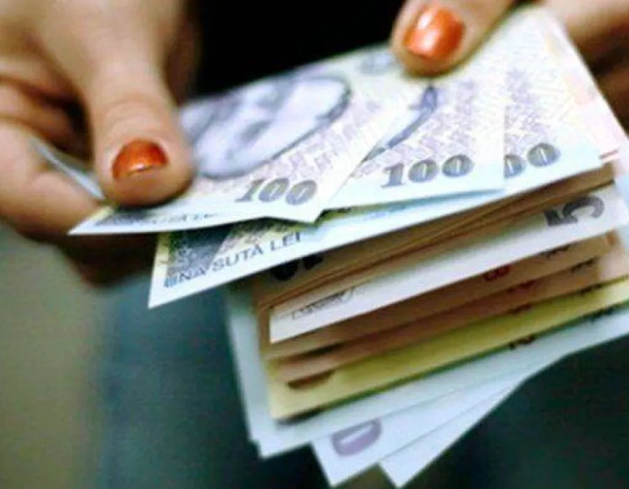 Foto Salarii mai mari cu 15% in educatie