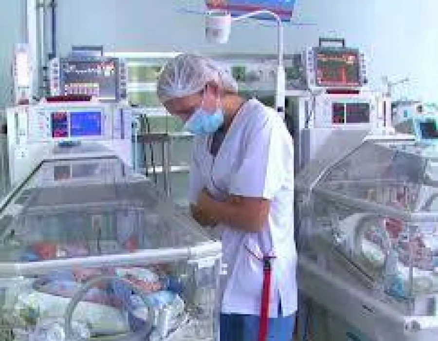 Foto Ce au descoperit anchetatorii despre mama care si-a abandonat tripletii in maternitate. Cati copiii mai are femeia