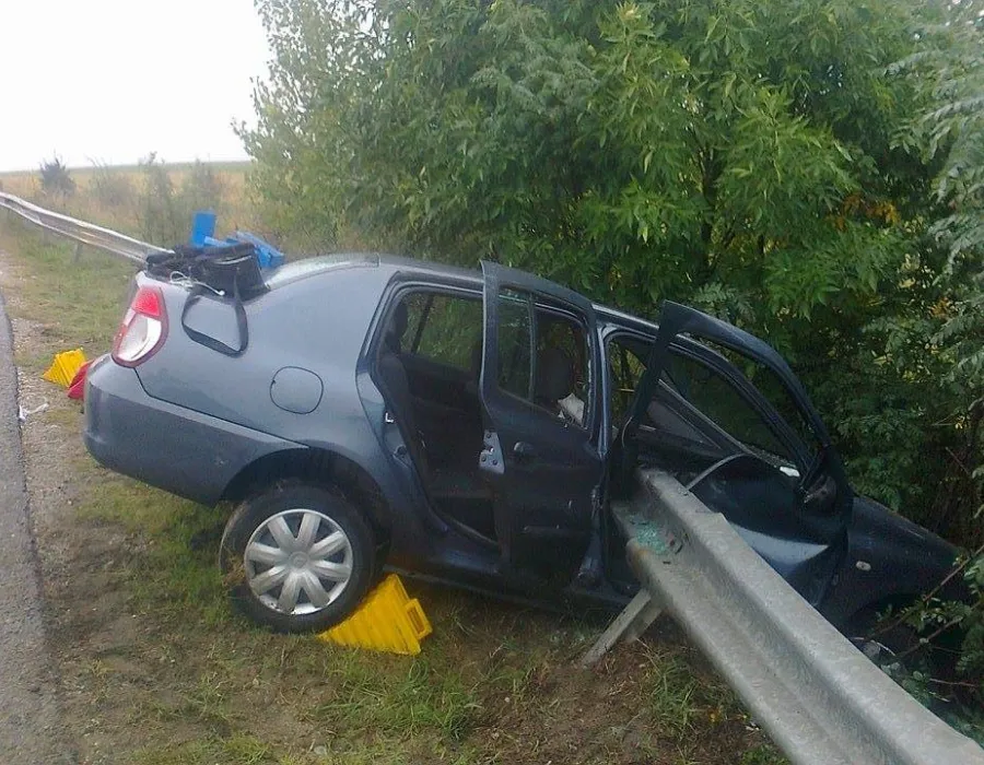 Foto VIDEO / Tânăr cu picioarele retezate în accident rutier