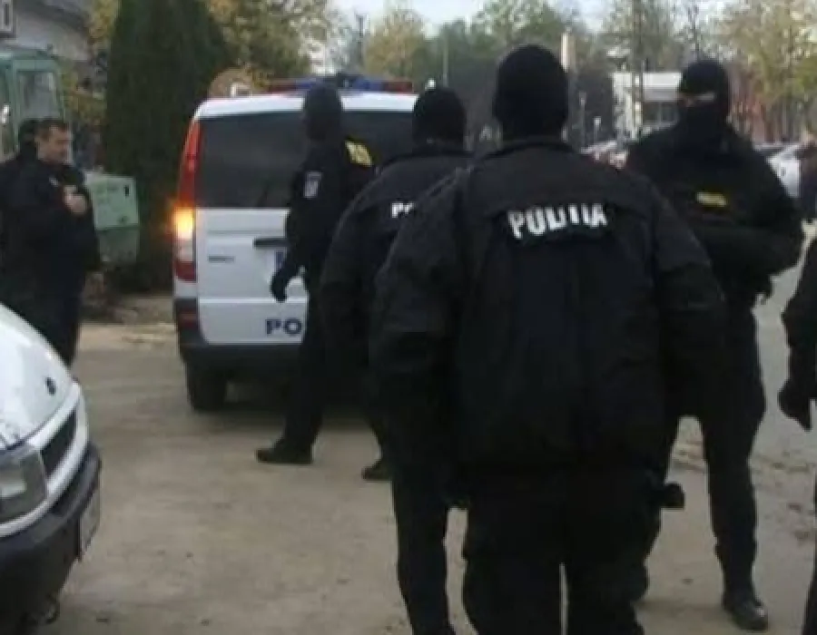 Foto Percheziţii la evazionişti în Gorj şi Vâlcea. Prejudiciul ajunge la aproape 1,2 milioane de lei