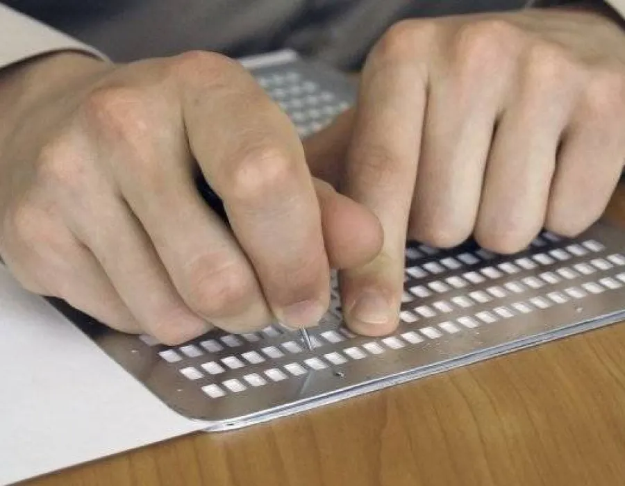 Foto Scandalul nevăzătorilor închipuiţi. Conturile Asociaţiei Naţionale a Nevăzătorilor sunt blocate