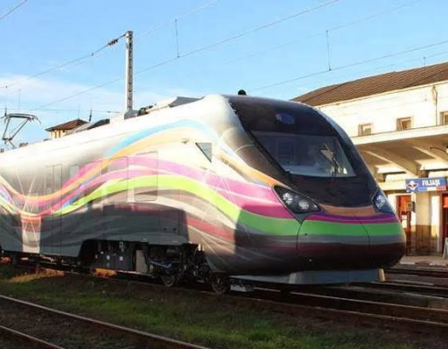 Foto Ce se întâmplă cu trenul privat SF, care circulă pe Valea Prahovei