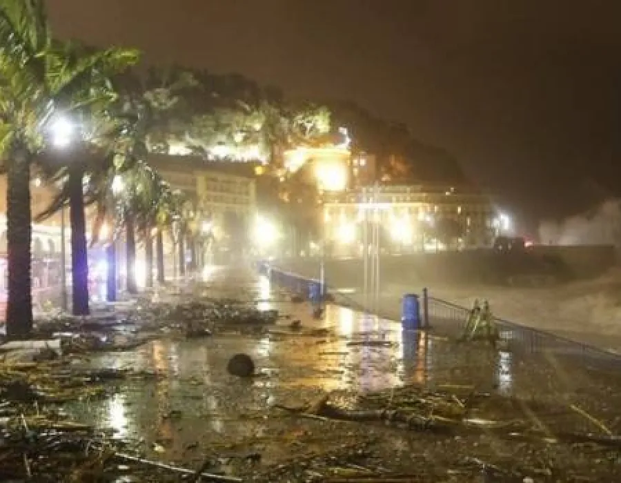 Foto VIDEO / Inundaţii DEVASTATOARE pe Coasta de Azur. Cel puţin 13 persoane au murit