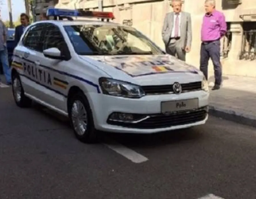 Foto Dacia a pierdut o licitaţie de 400 de maşini de patrulare ale Poliţiei pentru doar 2,4 lei pe autoturism