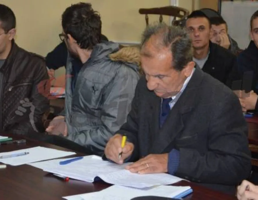 Foto Un model demn de urmat. La 81 de ani, gorjeanul Ilie Uţă este student în anul III