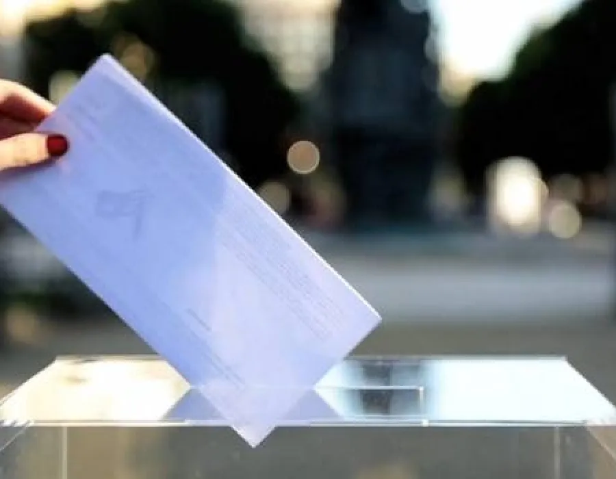 Foto Votul prin corespondenţă. Cum pot românii din diasporă să-şi voteze parlamentarii favoriţi în 2016