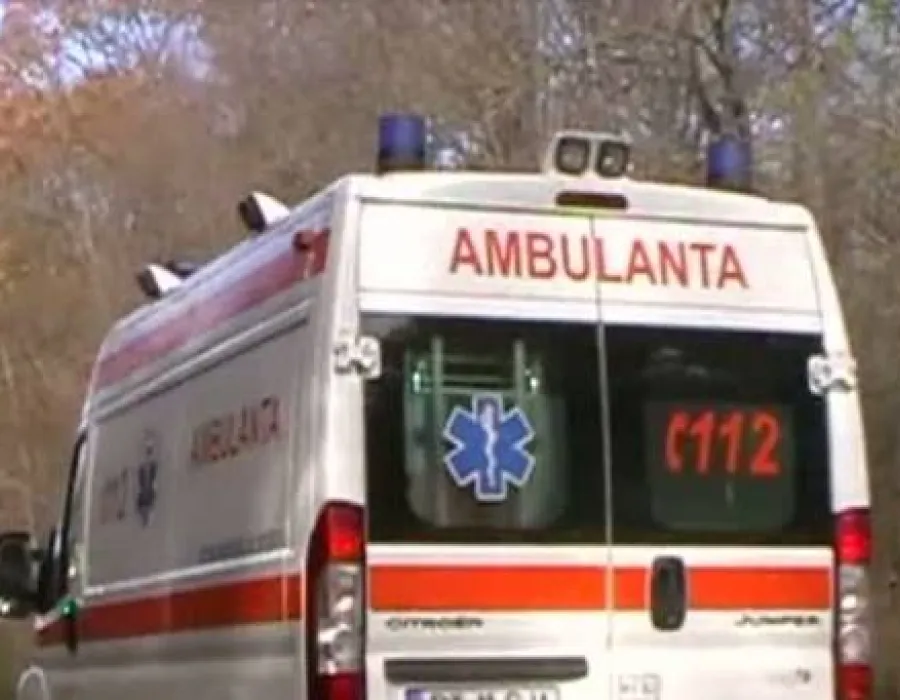 Foto ACCIDENT MORTAL în Mehedinţi. Un TIR a intrat în plin într-o femeie