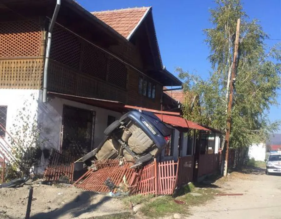 Foto VIDEO ŞOCANT: Accident MORTAL la Dăeşti provocat de un adolescent!