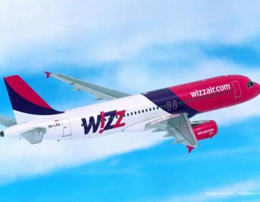 Foto Wizz Air reia zborurile din Craiova