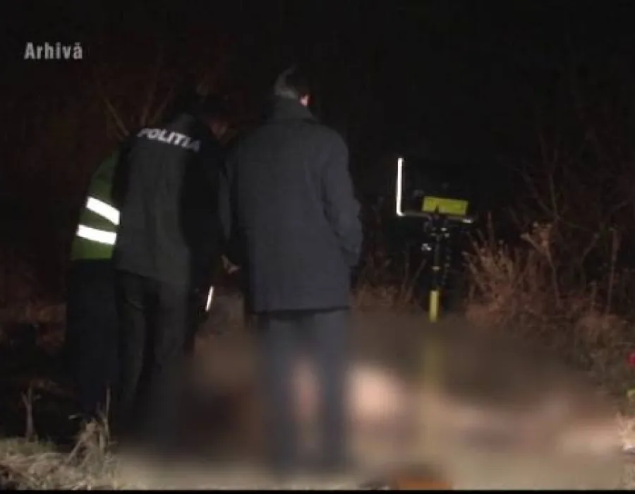 Foto Ramasitele unei femei descoperite pe un teren din Ramnicu Valcea. Surse judiciare: Victima ar fi fost atacata de caini