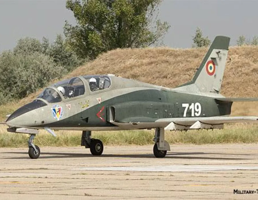 Foto Zbor de recepţie la ieşirea din revizie a avionului IAR 99