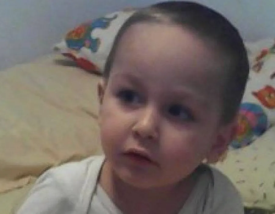 Foto Caz umanitar. Eduard, în vârstă de 4 ani, are nevoie de ajutor