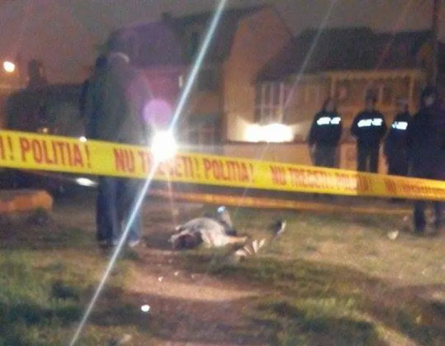 Foto Un tânăr s-a aruncat de la etajul 8 în cartierul Craiovița