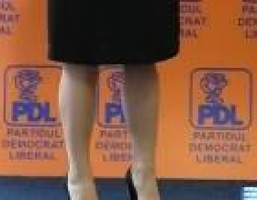 Foto Scandal cu amantlâcurile din politica românească