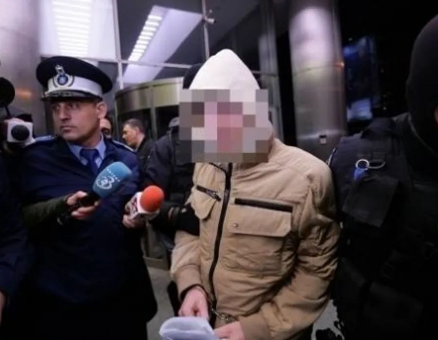 Foto Tânărul din Craiova, acuzat de propagandă ISIS, va fi cercetat în libertate sub control judiciar