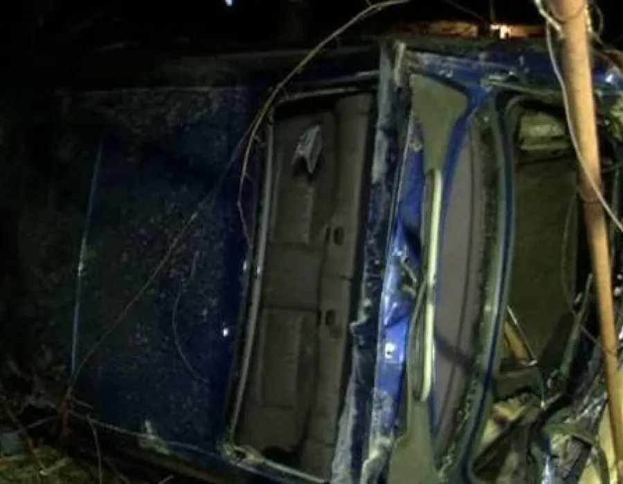 Foto VIDEO / Accident grav în Dolj. Un tânăr a murit pe loc, iar alţi doi au ajuns în stare gravă la spital