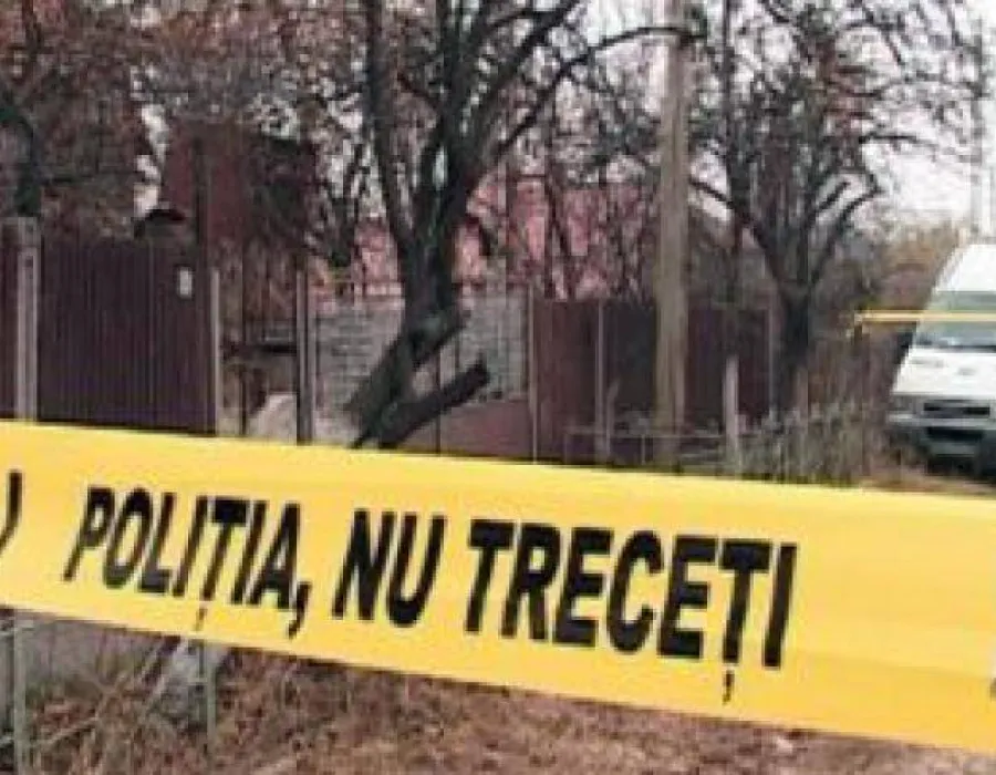 Foto A treia sinucidere în trei zile. Un bărbat din Brâncoveni s-a spânzurat într-o anexă a locuinţei