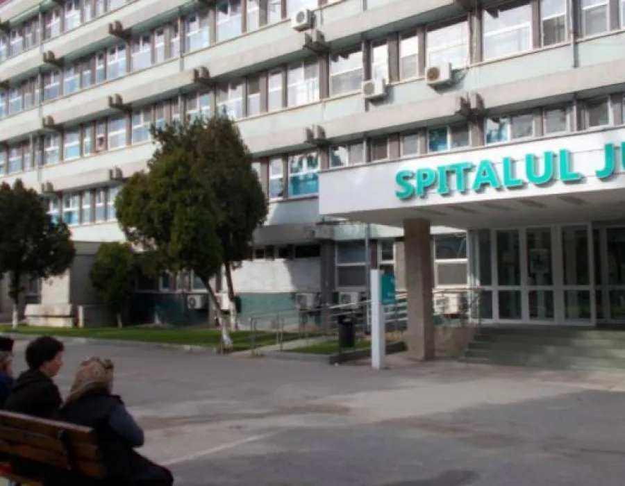 Foto Cardul de asigurat face pagubă în bugetul  Spitalului Judeţean de Urgenţă Slatina. Serviciile nevalidate se ridică, din septembrie şi până acum, la sute de mii de lei