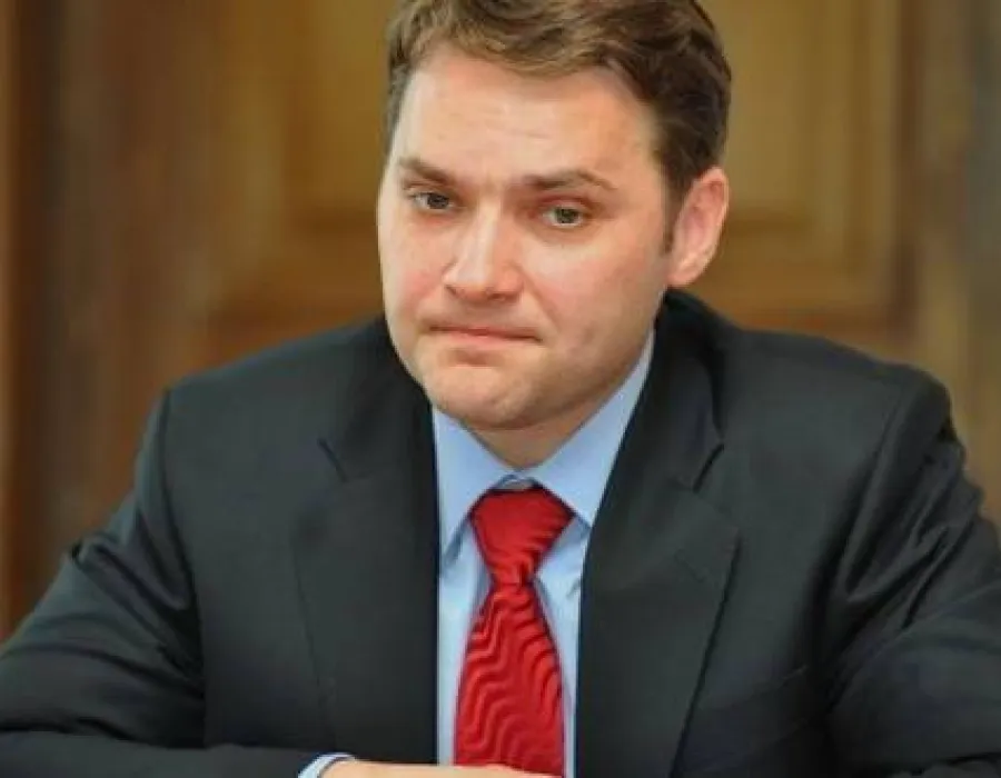 Foto VIDEO / Dan Șova a fost un fel de vultur pe care senatorii și-l puseseră la rever. Timpul ne va demonstra dacă, de la un om atât de mic și nesemnificativ pe harta politică a ultimilor 25 de ani, nu cumva se va declanșa răzbelul cel mare