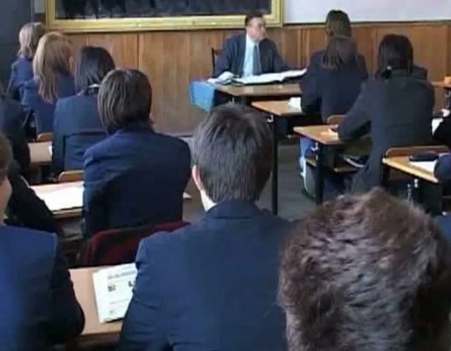 Foto Schimbări majore pentru elevi în 2016. Vezi când se termină ANUL ŞCOLAR şi ce se întâmplă cu examenele neţioanale