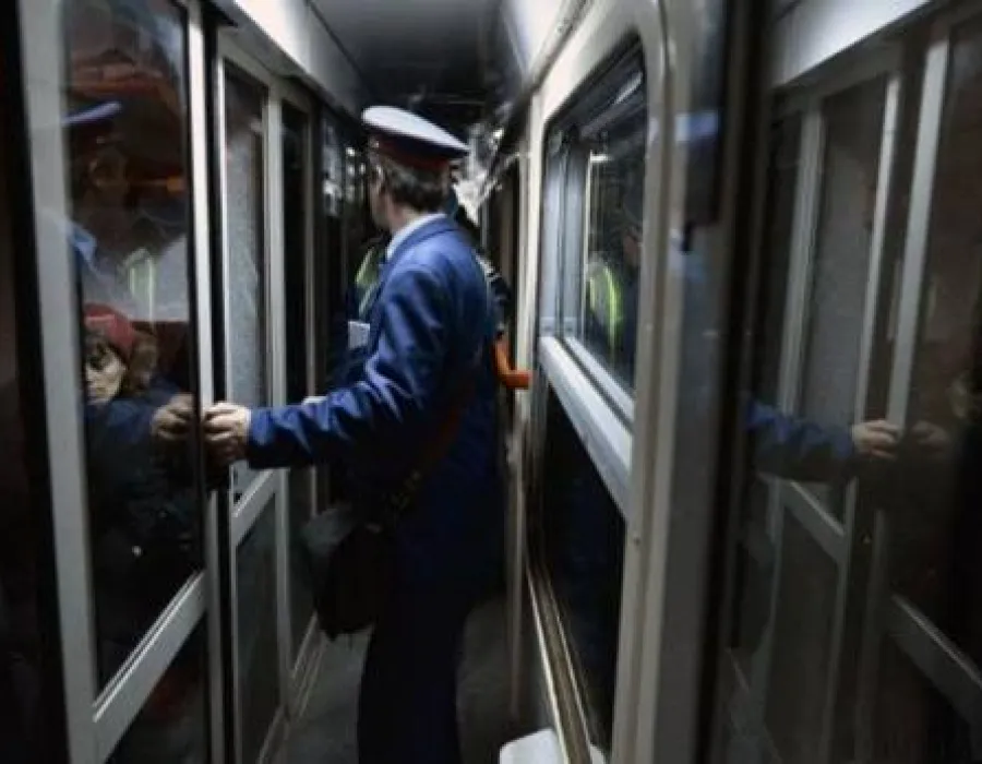 Foto Un tren a fost anulat şi alte trenuri au avut întârzieri de peste 100 de minute, din cauza ninsorilor