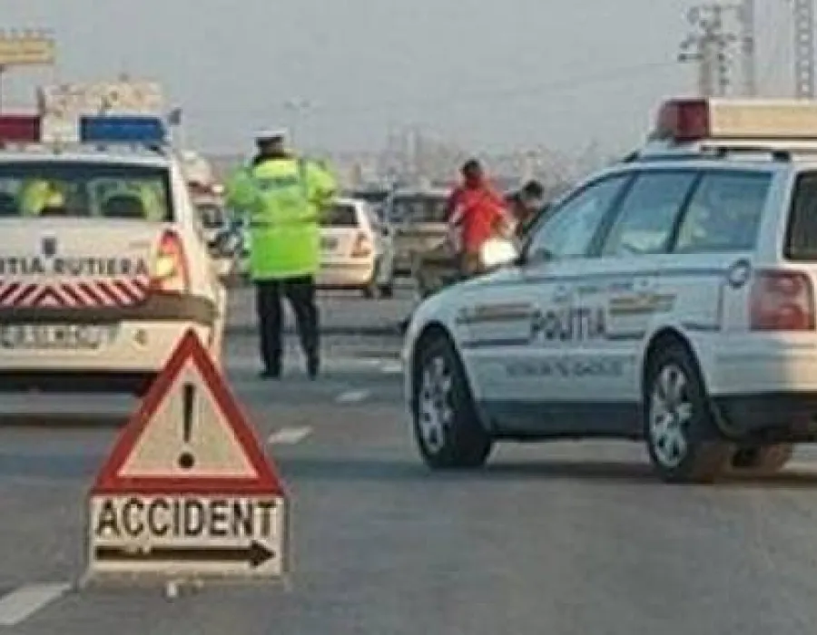 Foto Trei copii din Râmnicu Vâlcea, victime ale unui accident rutier