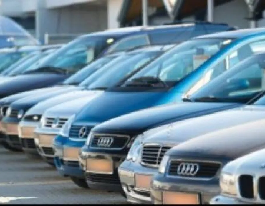 Foto Schimbări în Programul "Prima Maşină". Prima de casare din Programul "Rabla" ar putea fi folosit ca avans