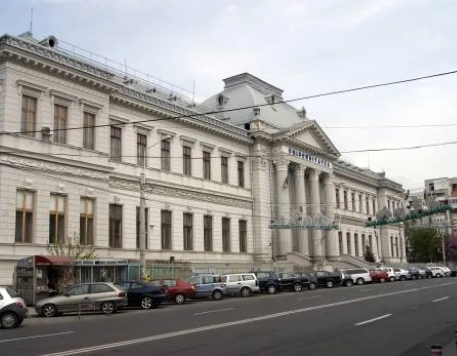 Foto Anchetă la Universitatea din Craiova, după scandalul cărţilor publicate din puşcărie