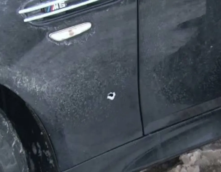 Foto Urmărire ca în filme în Târgu Jiu. Un şofer băut, prins de poliţişti cu mai multe focuri de armă