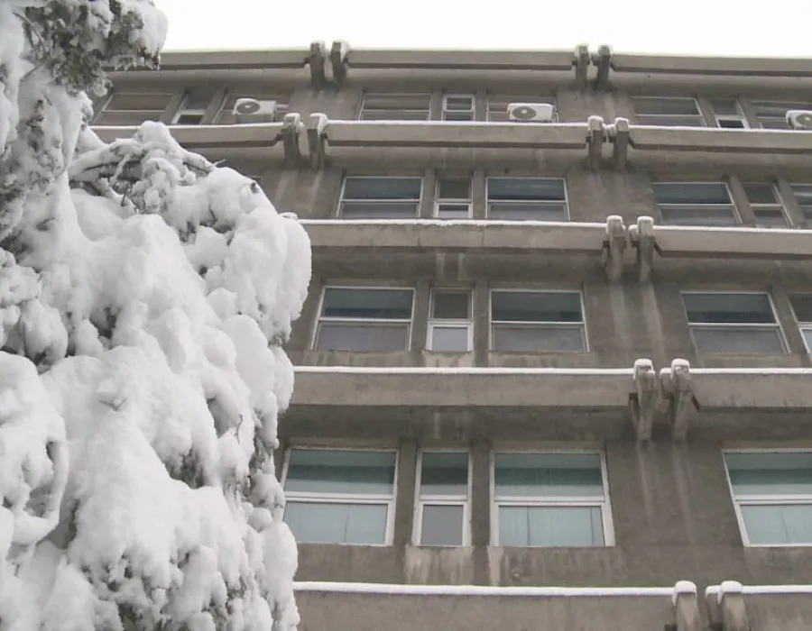 Foto VIDEO / A încercat să se sinucidă la spital