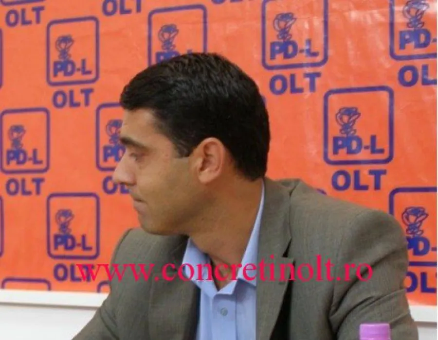 Foto „Slătineni, unde sunt banii noştri?″ Chiar aşa domnu′ Bălaşa?