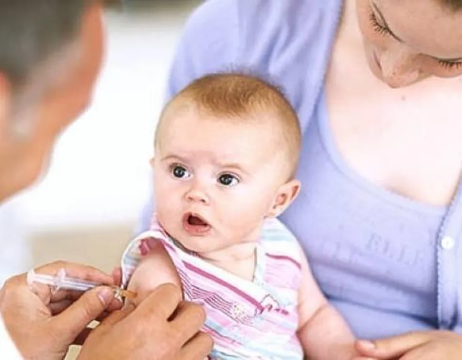 Foto PROIECTUL privind VACCINAREA OBLIGATORIE, finalizat la sfârşitul lunii februarie. SANCŢIUNILE, introduse progresiv