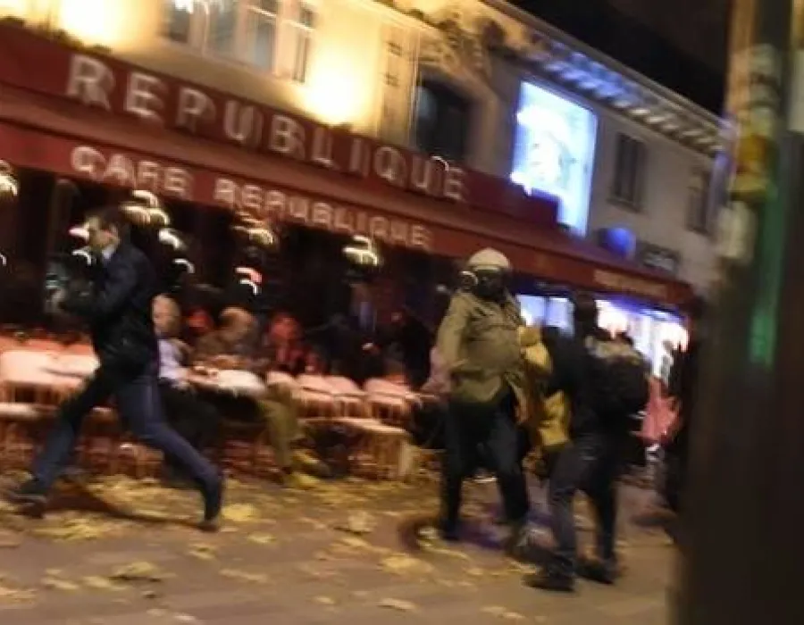 Foto ISIS publică o înregistrare VIDEO cu autorii atentatelor de la Paris. Noi ameninţări pentru Anglia
