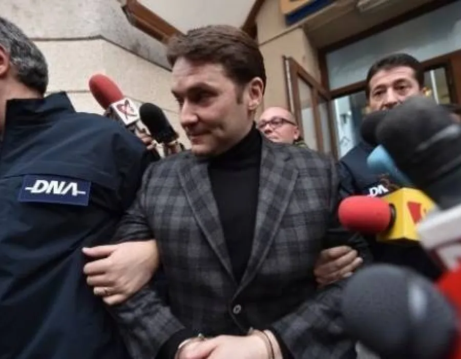 Foto DNA a pus sechestru pe vila lui Dan Şova