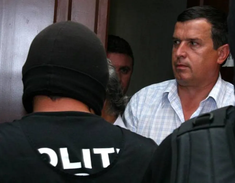 Foto DNA nu dormi!!! Puşcăriaşul Gutău conduce judeţul Vâlcea!!!