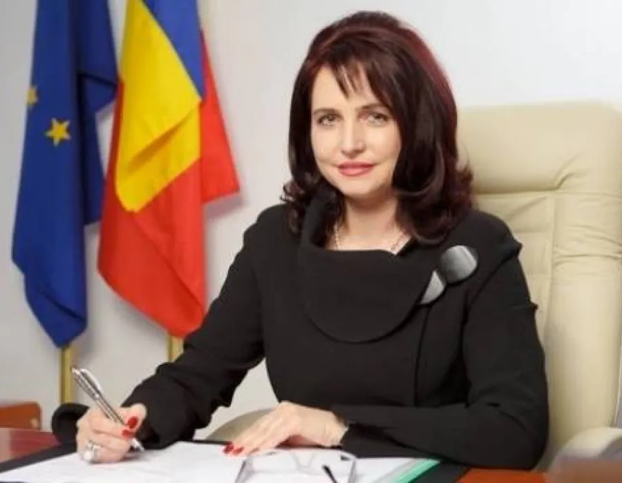 Foto Crinuţa Dumitrean, fosta şefă ANRP, urmărită penal pentru abuz în serviciu şi luare de mită într-un nou dosar