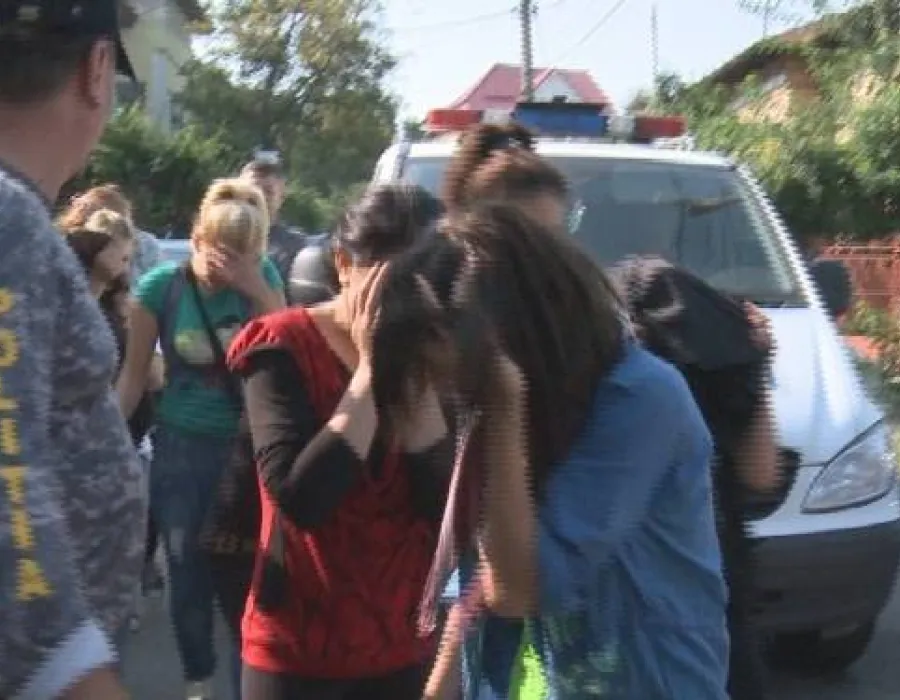 Foto Condamnați la greu pentru exploatare sexuală