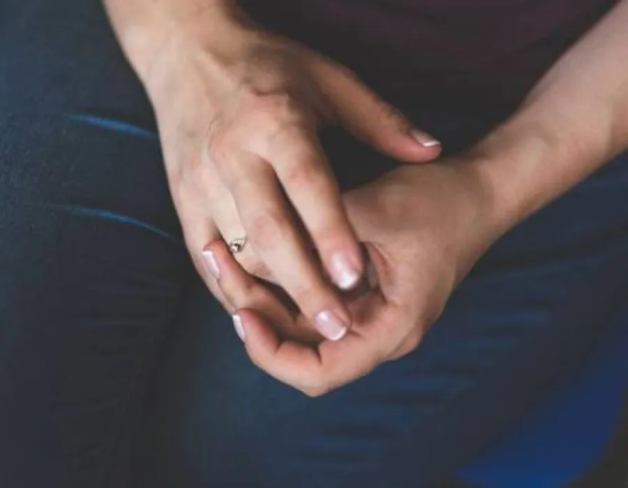 Foto Un oltean de 17 ani și-a luat mireasă de la 11.000 km distanță. Fata a venit cu 40.000 de dolari