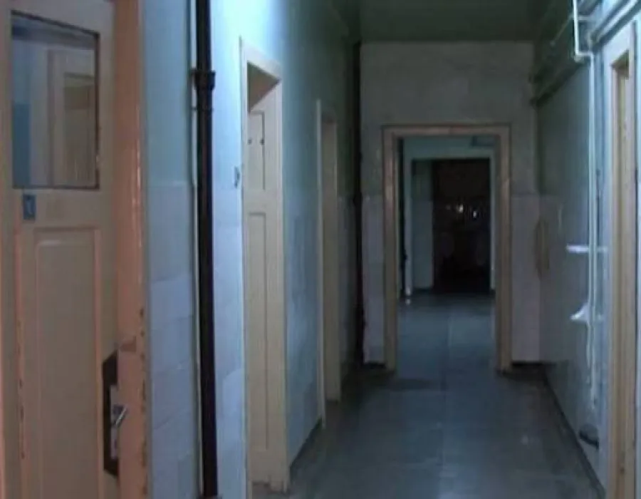 Foto IMAGINI ŞOCANTE într-un spital din România. Bolnavii sunt trataţi în condiţii mizere VIDEO